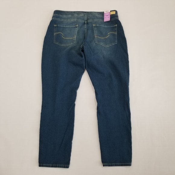Signature Levi Strauss Totally Shaping Pull-On Skinny Jeans 16S NWT - Picture 4 of 8